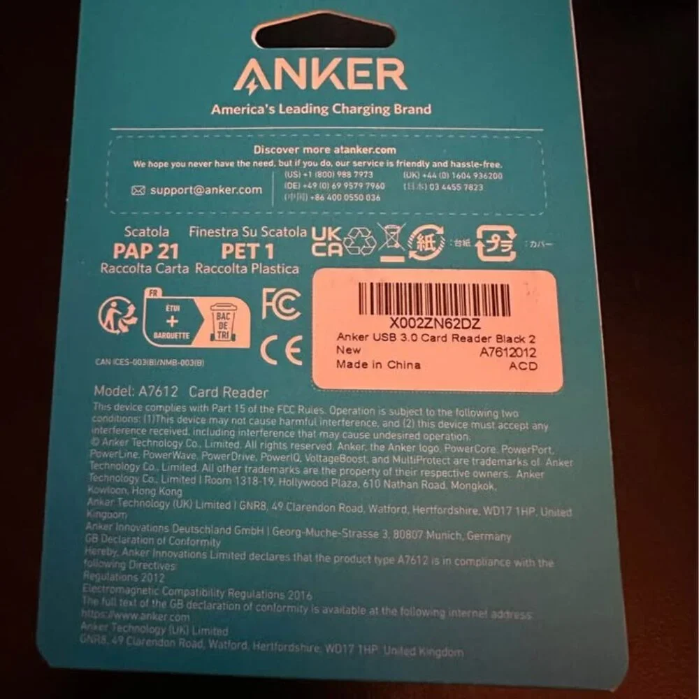 Anker USB 3.0 SD Card Reader, 2-in-1 SD Card Reader